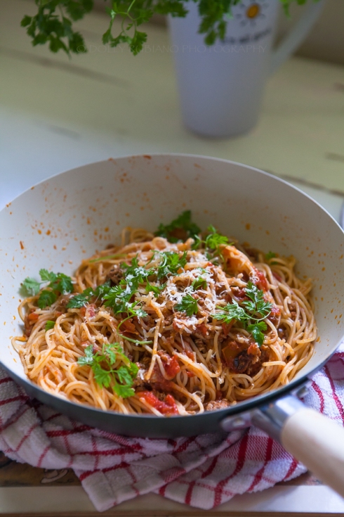 Spaghetti with minced chicken and Marcella Hazan’s famous tomato sauce