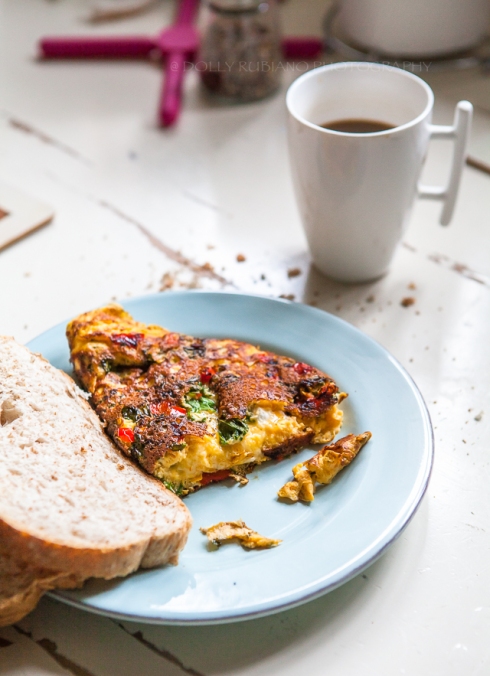 Kale and sweet pepper omelet